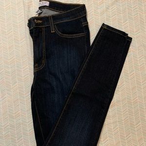 Judy Blue Dark Wash Skinny Fit Jeans. Stretchy and TTS